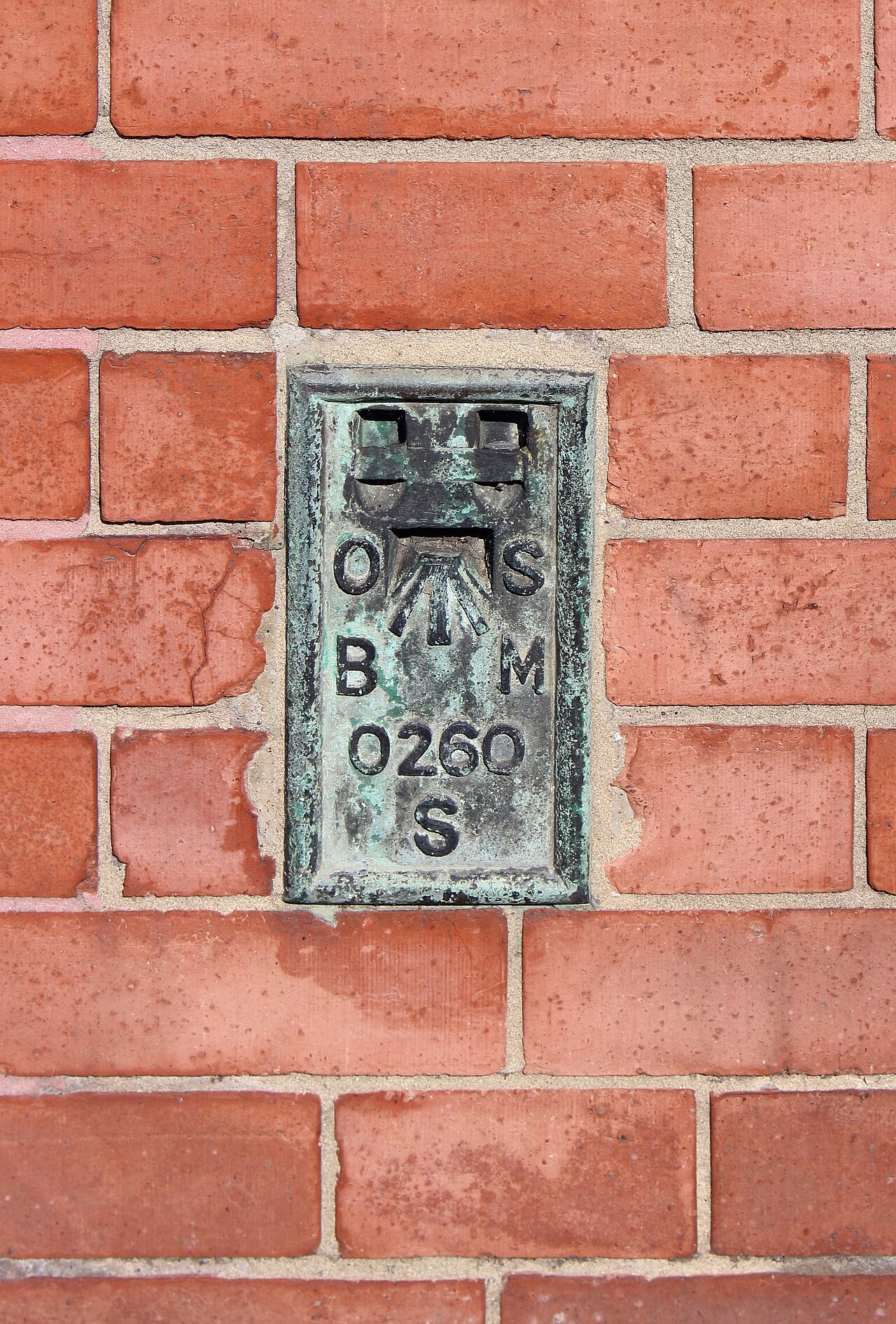 Flush bracket SO260 on the wall of Barclays Bank on Dee Lane, West Kirby. 7.8320m ASL. Also used as Tide Gauge Aux 1.