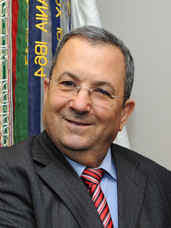 Israeli Minister of Defense Ehud Barak poses for a photo Nov. 9, 2009 at the Pentagon in Arlington, Va., before sitting down for talks with Secretary