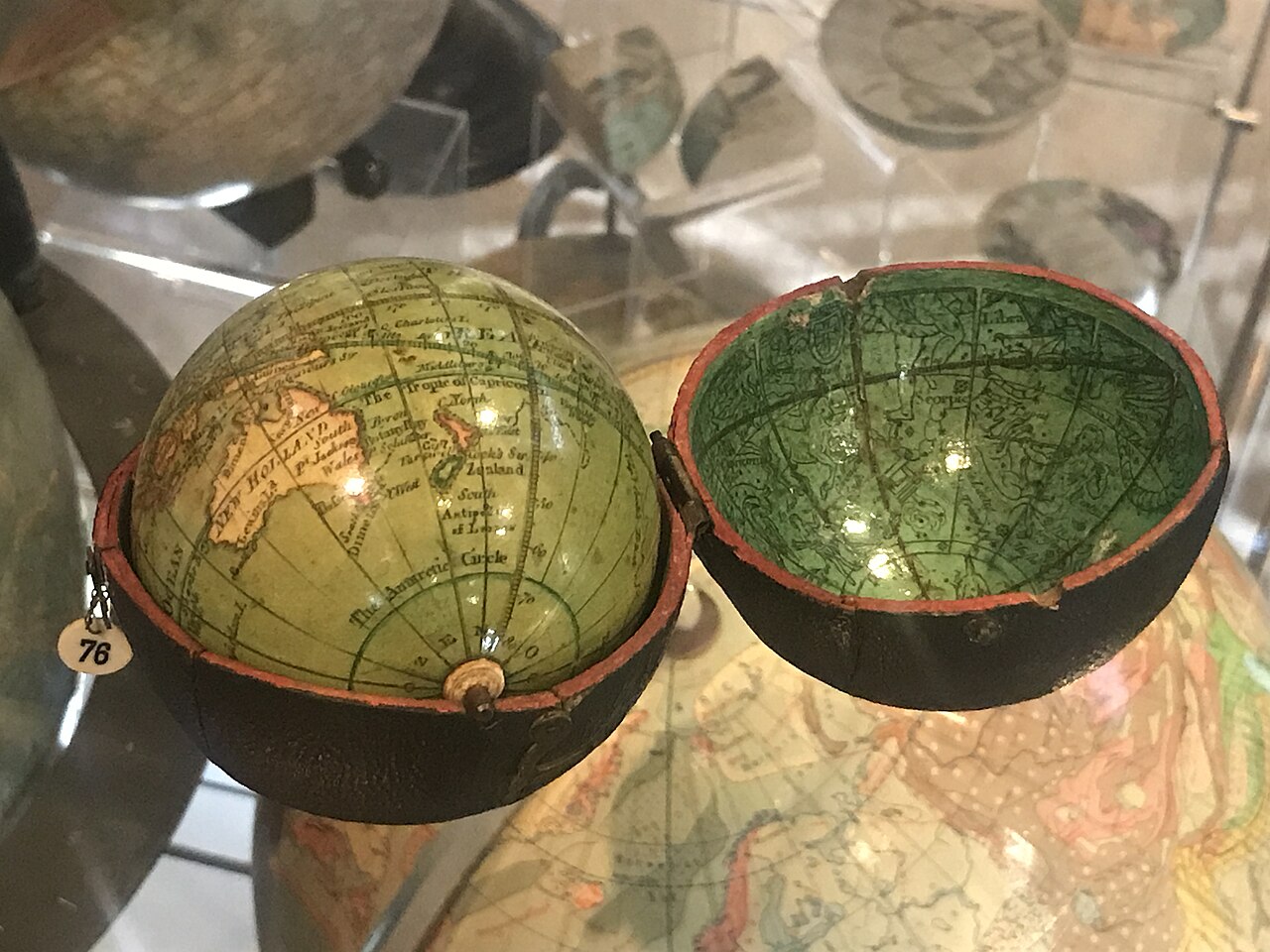 Darton & Co. - Darton’s pocket globe - Whipple Wh.0076